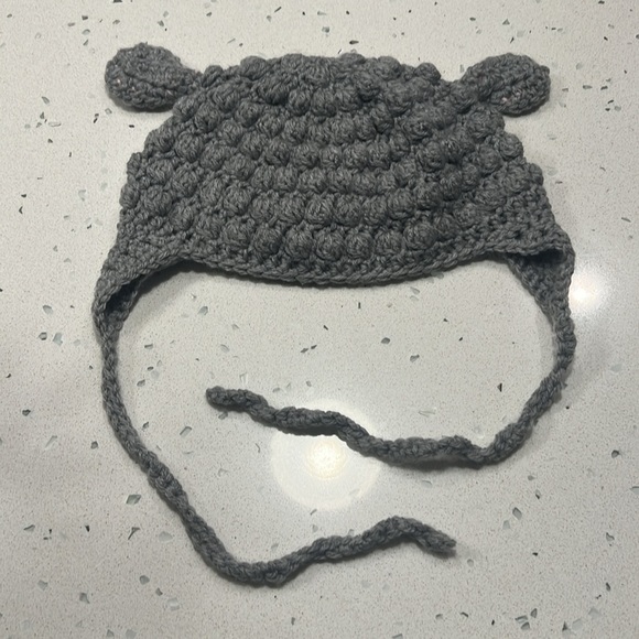 Adult lamb toque - crocheted - Picture 2 of 2